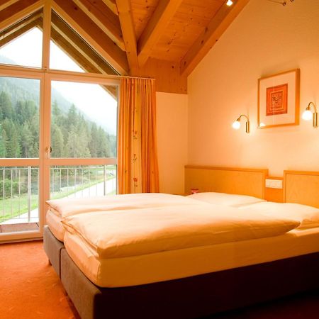 Adrian Bed & Breakfast Sankt Anton am Arlberg Ngoại thất bức ảnh