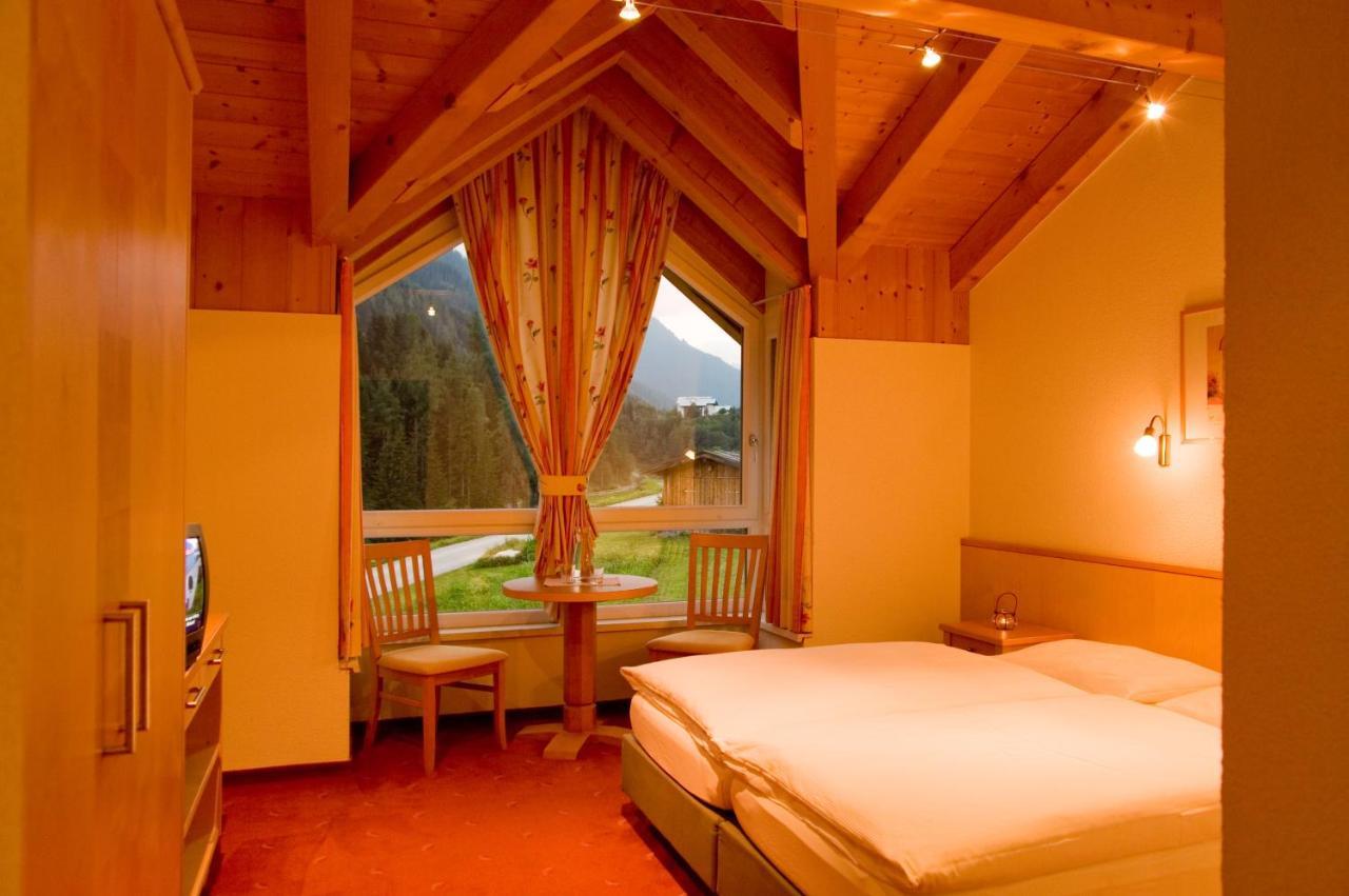 Adrian Bed & Breakfast Sankt Anton am Arlberg Ngoại thất bức ảnh